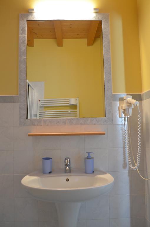 Agriturismo Dondino Cavriana エクステリア 写真